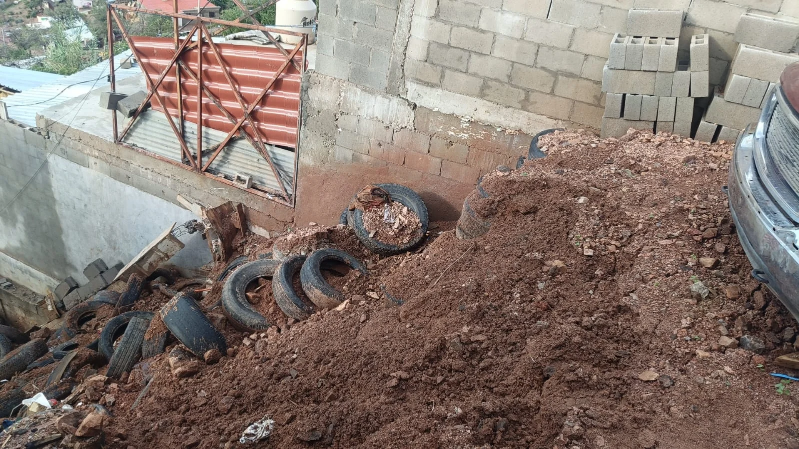 Lluvias disparan reportes por daños estructurales en Nogales; piden no usar redes para emergencias