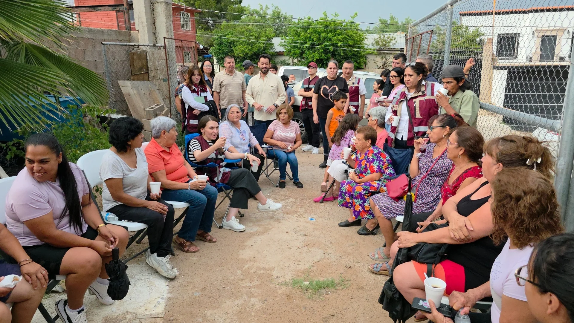 Julia Huerta arranca asambleas y visitas casa por casa para promover la Cuarta Transformación