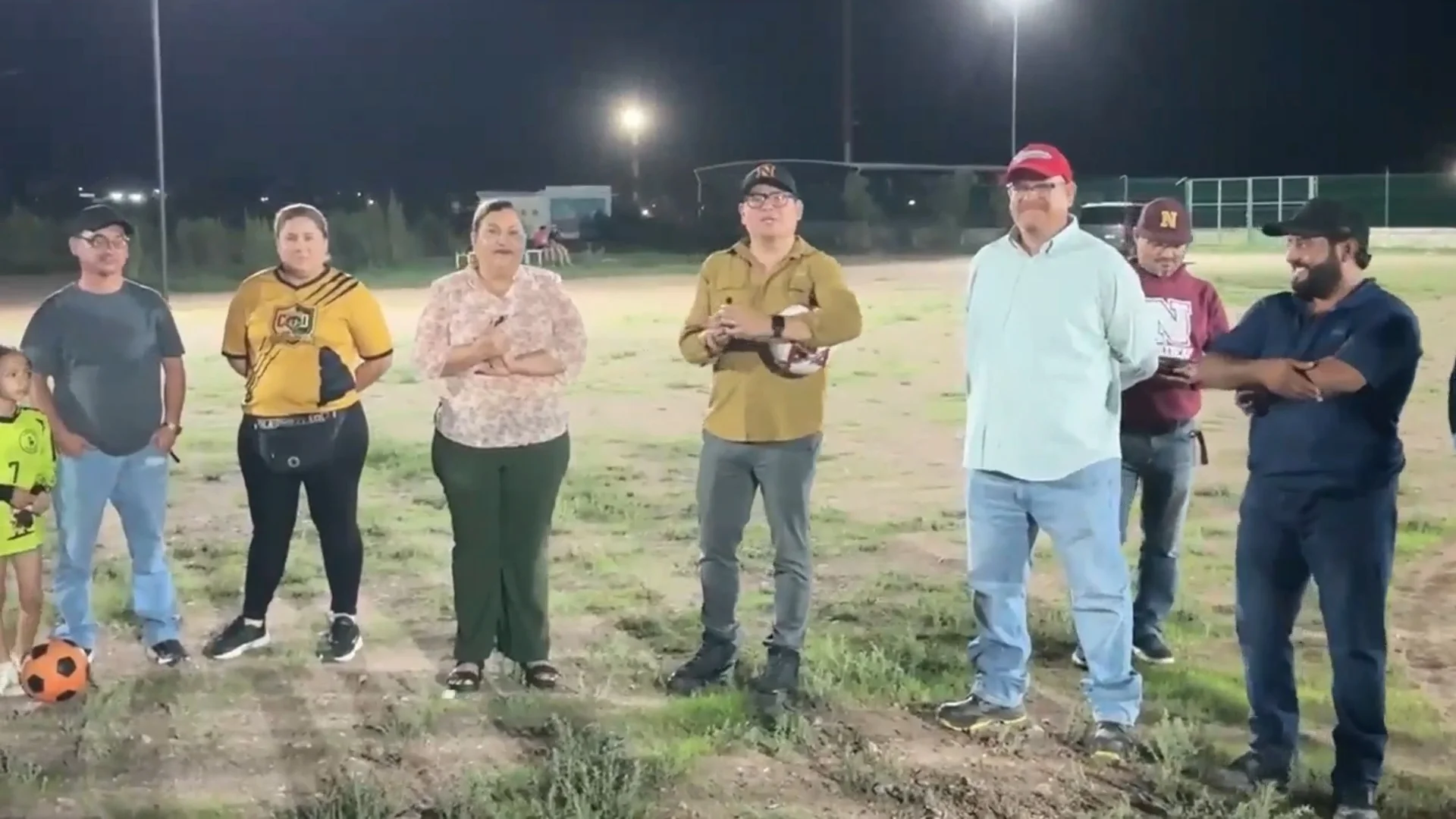 Iluminación del campo Bicentenario fortalece la práctica deportiva en Nogales
