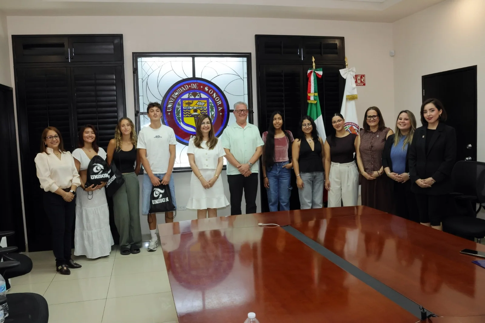 Estudiantes de México y otros países llegan a Unison para el semestre 2026-2