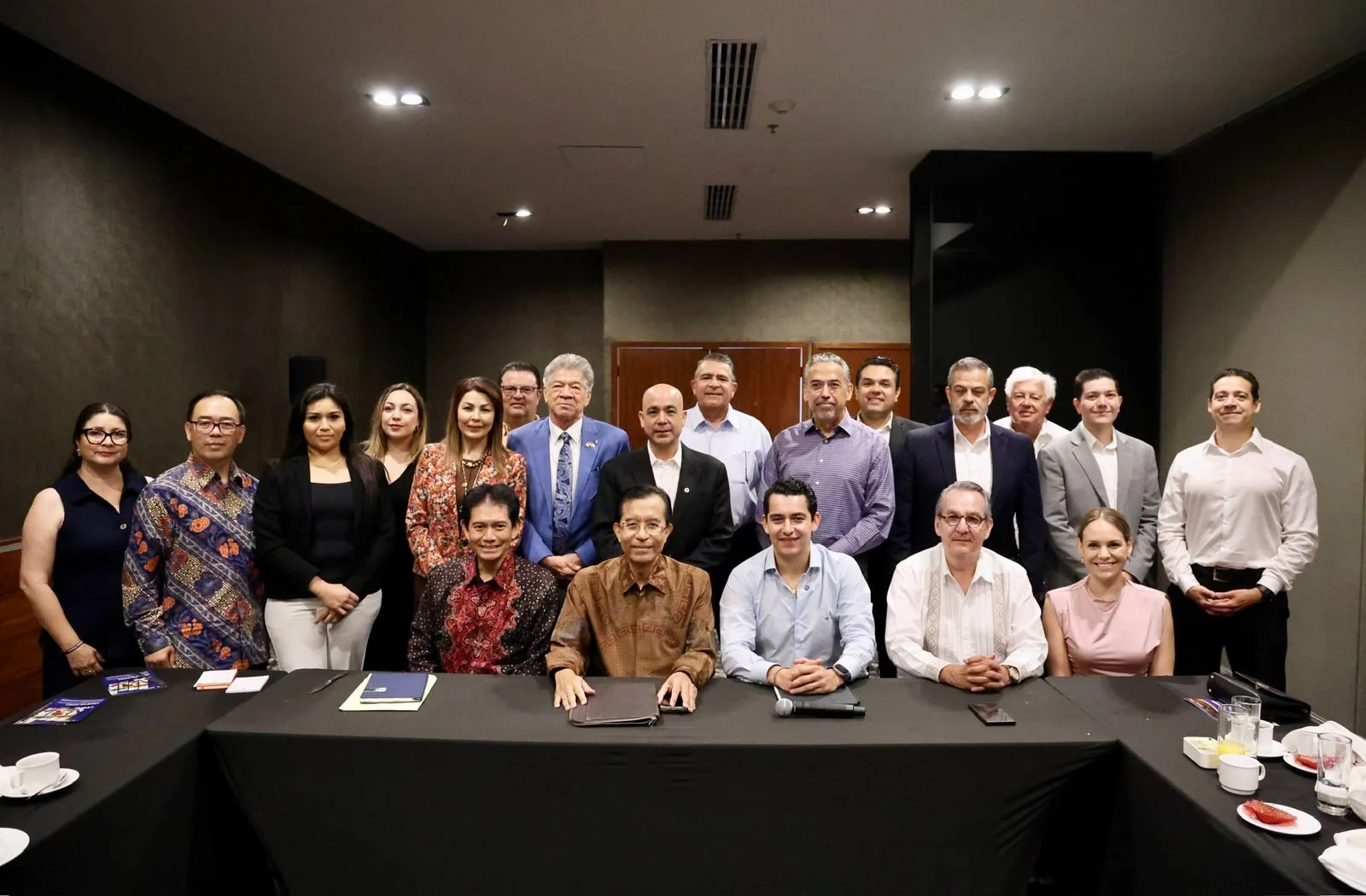 Alfonso Durazo impulsa relación económica de Sonora con Indonesia