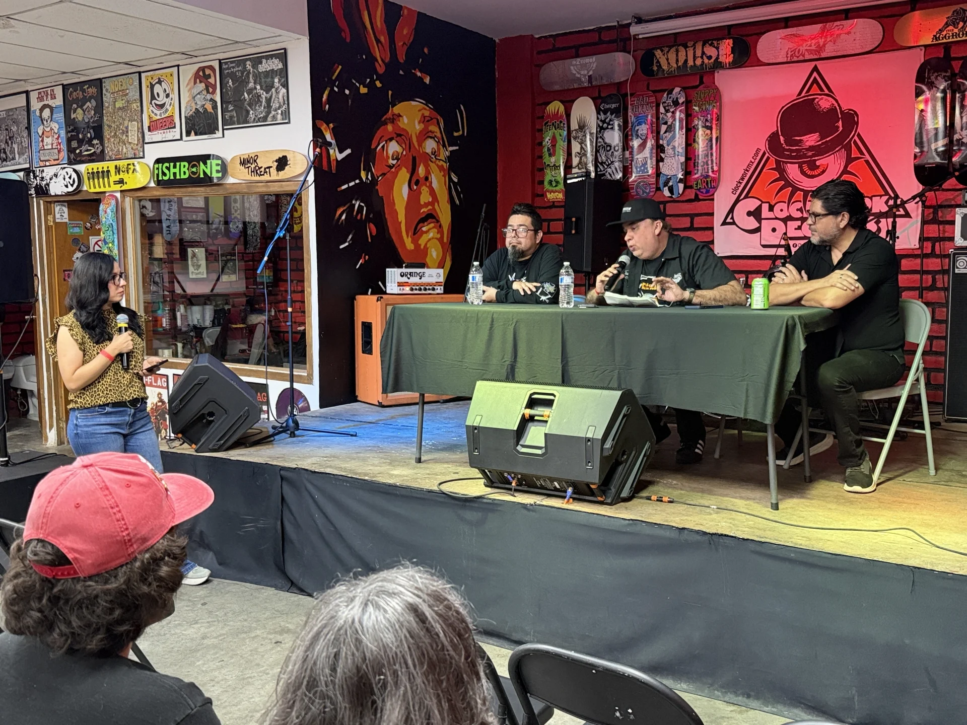 Música en vivo y fotografía despiden una jornada dedicada al rock en Nogales