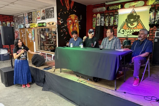 Impulsan legado del rock fronterizo con exposición fotográfica y música en vivo