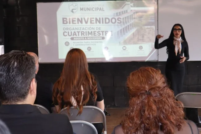 Capacita Preparatoria Municipal a docentes para mejorar atención a estudiantes