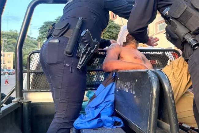 Hombre resulta gravemente herido tras ser atacado presuntamente por su hijo