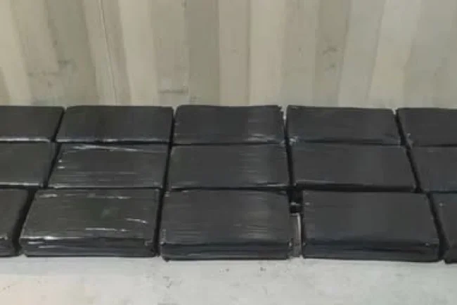 CBP frena en Nogales tráfico de fentanilo, cocaína y armas en tres decomisos