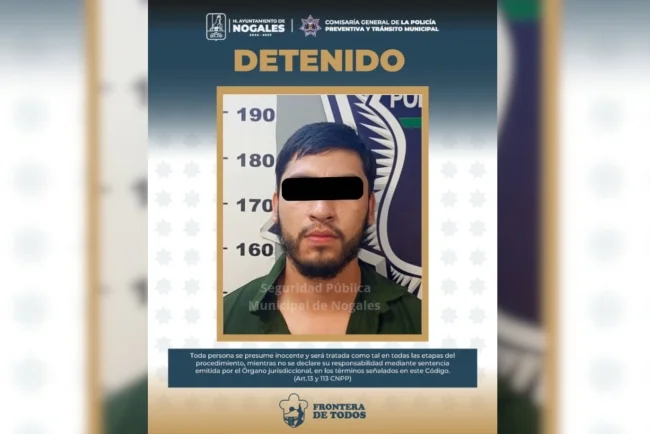 Ebrio al volante intenta escapar de Tránsito y termina chocando dos autos en Nogales