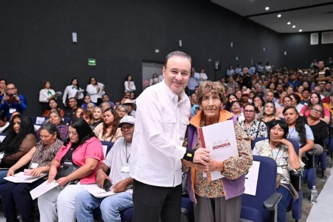 Infonavit entrega certeza patrimonial a más de 500 familias de Hermosillo
