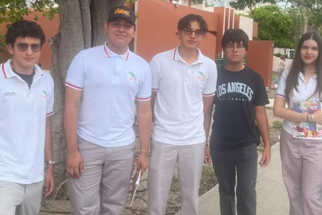 Destacan cinco estudiantes del CECyTES Nogales I en Olimpiada de Química