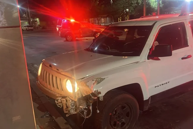 Conductora en tercer grado de ebriedad provoca choque múltiple y es detenida