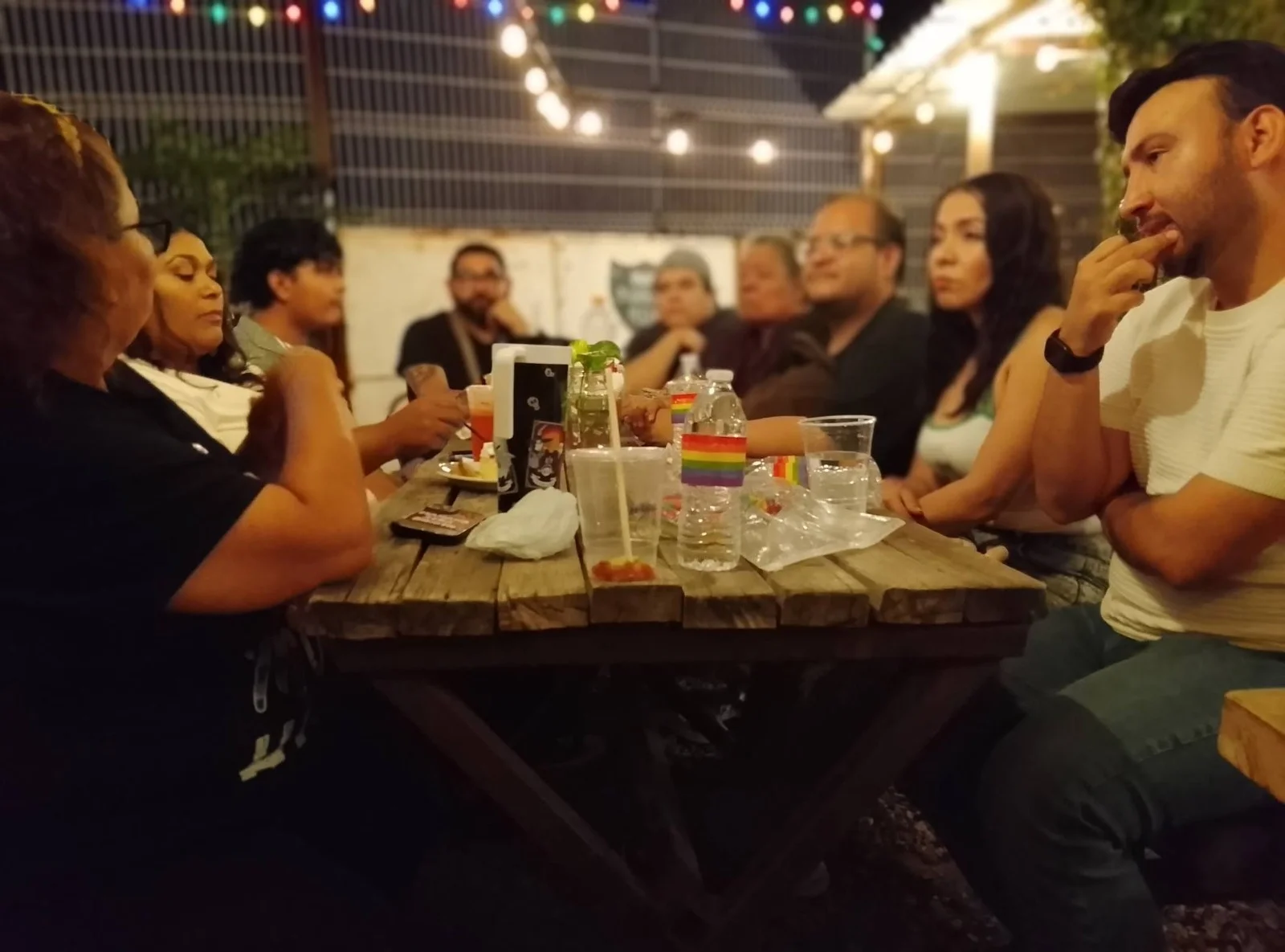 Abrazos de Mamá fortalece espacios de apoyo y convivencia para jóvenes y familias