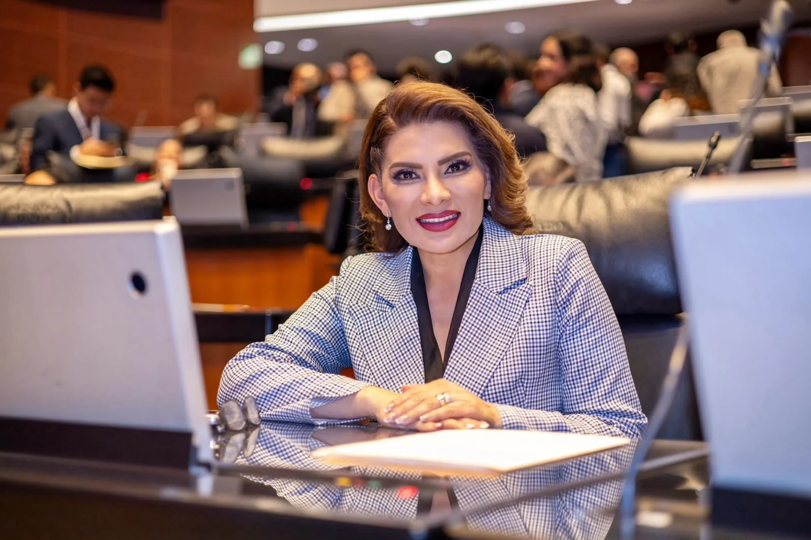 Lorenia Valles destaca reforma para ampliar oportunidades laborales de mujeres