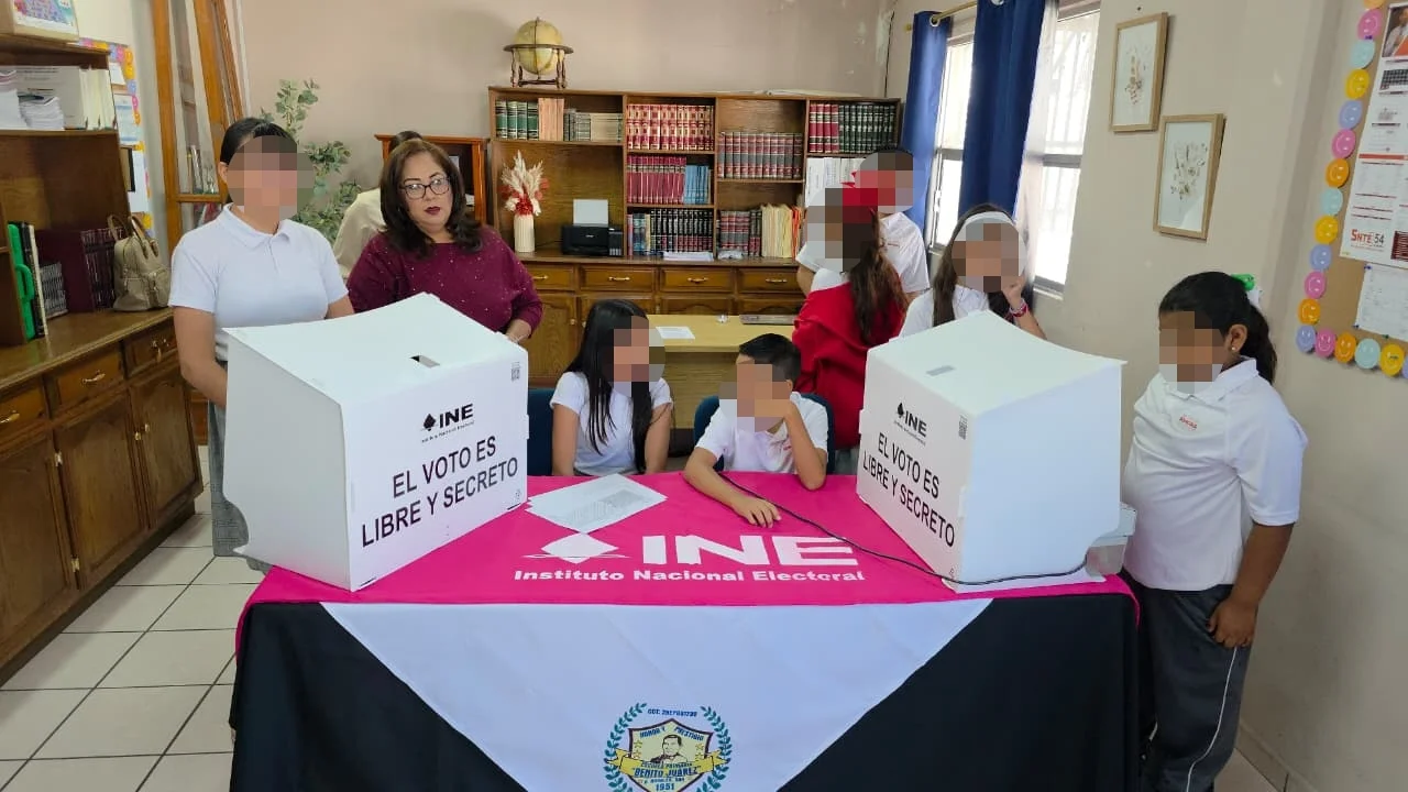 Primaria Benito Juárez realiza en Nogales primera elección estudiantil con urnas electrónicas
