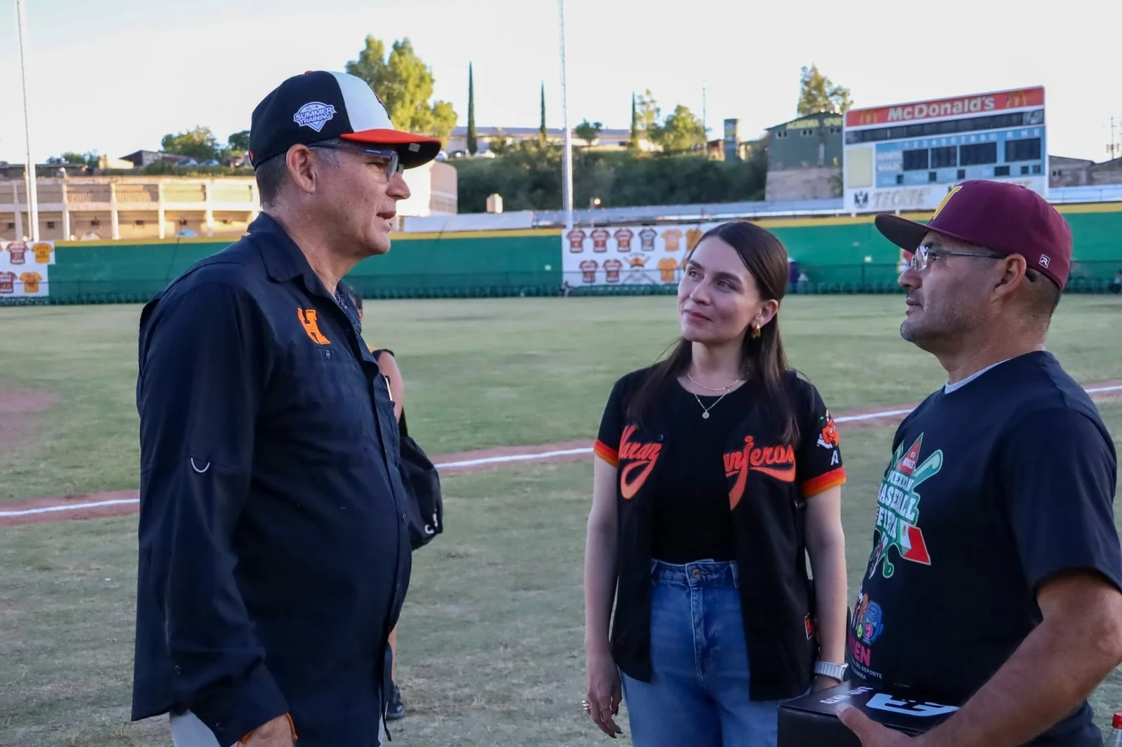 Julia Huerta celebra el béisbol y destaca inversión histórica en deporte en Nogales