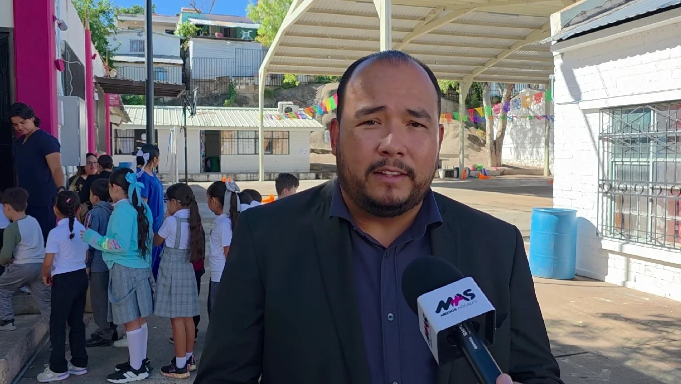 Nogales respalda regulación del uso de celulares en escuelas a partir de noviembre