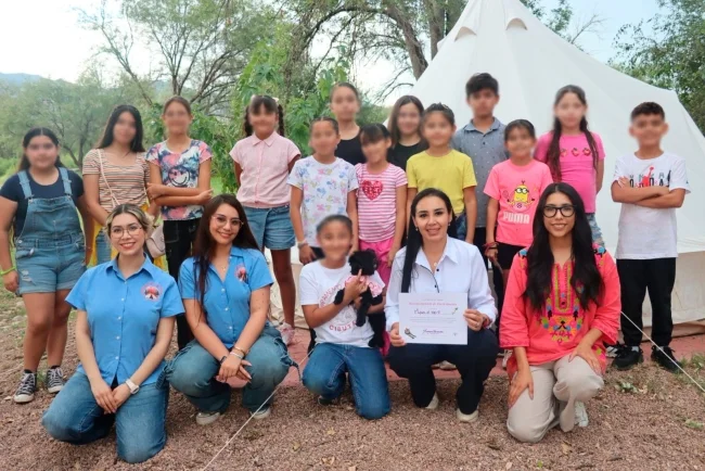 Angélica Burgos apoya campamento para niños y jóvenes en El Cíbuta