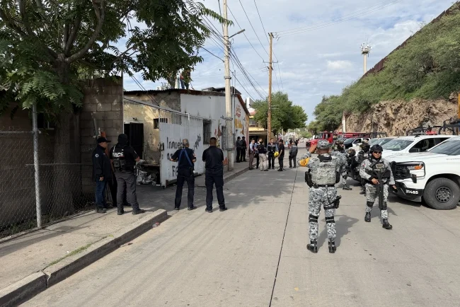 Alistan demolición de inmueble donde fue localizado un túnel en Nogales
