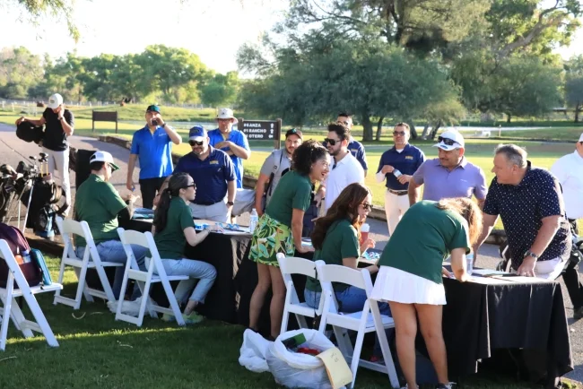 Torneo de Golf Index recauda casi 150 mil dólares para becas estudiantiles