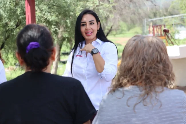 Angélica Burgos destaca apoyo psicológico gratuito de Mujeres al 100 en Nogales