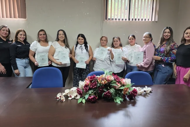 INM e ICATSON certifican a 11 mujeres en elaboración de jabones