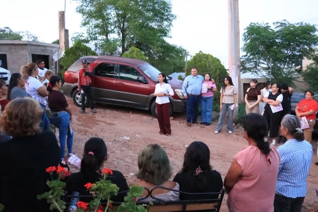 Angélica Burgos fortalece acciones comunitarias con apoyo de profesionistas en Nogales
