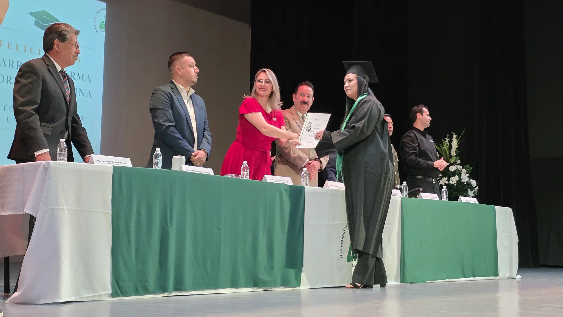 Gradúa UTN a 319 nuevos profesionistas durante su XLI ceremonia de graduación