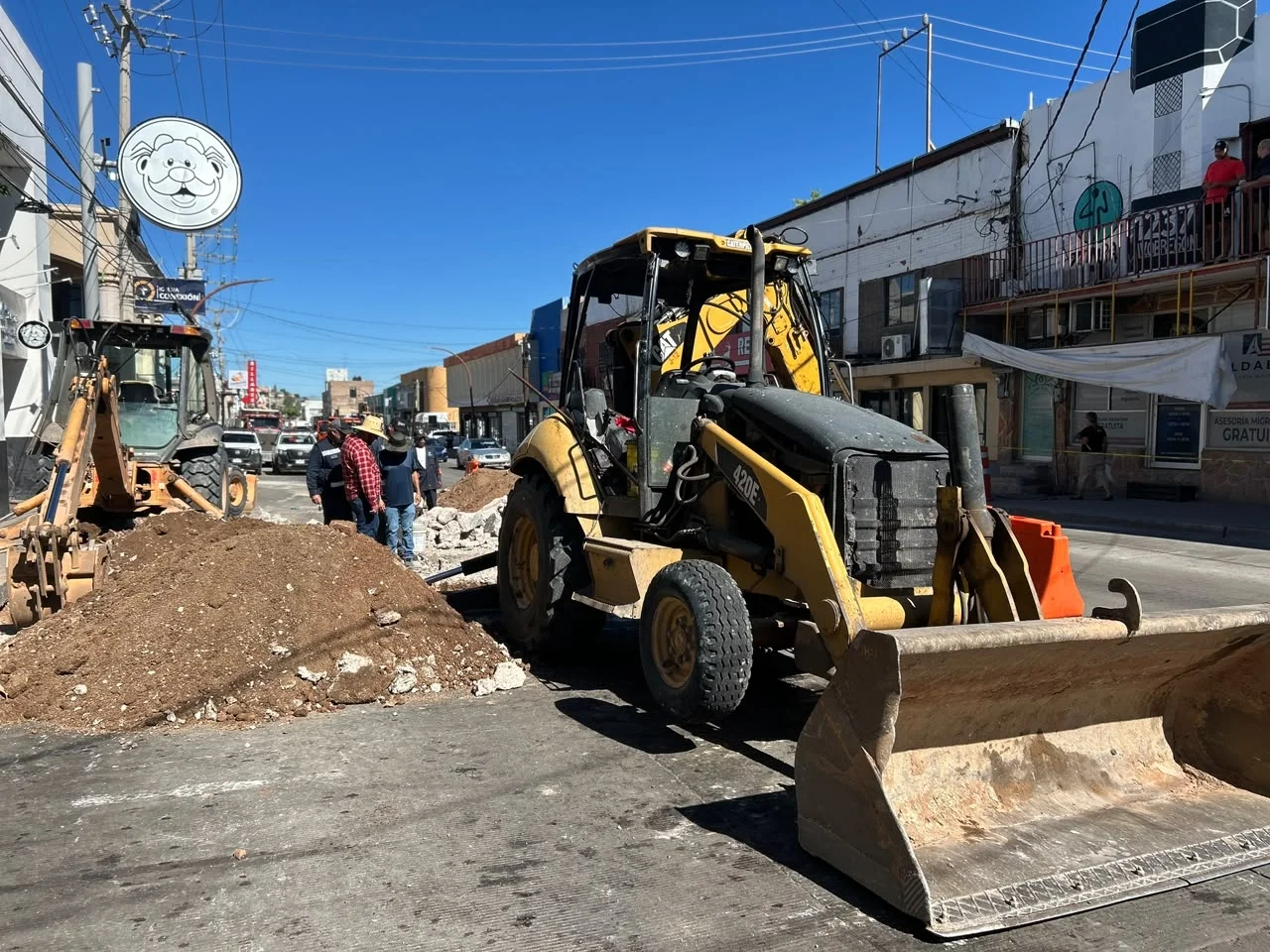 Dan seguimiento a obras de drenaje y agua potable en la avenida Álvaro Obregón y al mantenimiento del cárcamo Estadio