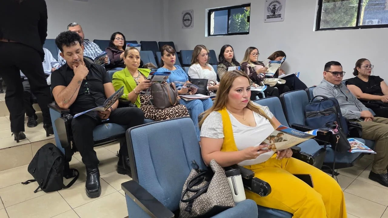Capacitan a docentes de primaria en prevención del delito desde la familia en Nogales