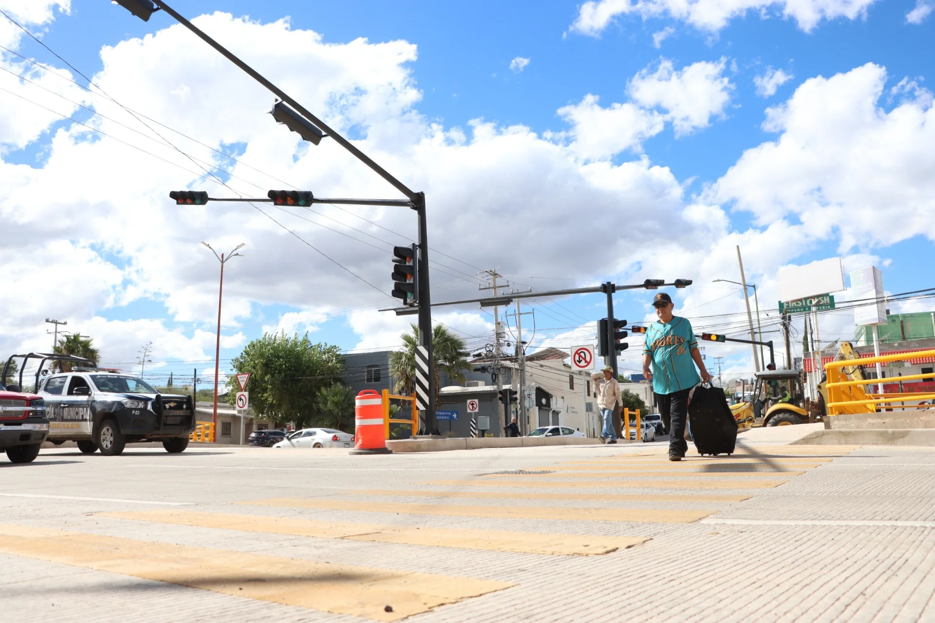 Inauguran Durazo y Gim Nogales puente vehicular en el cruce de Tecnológico y De los Maestros