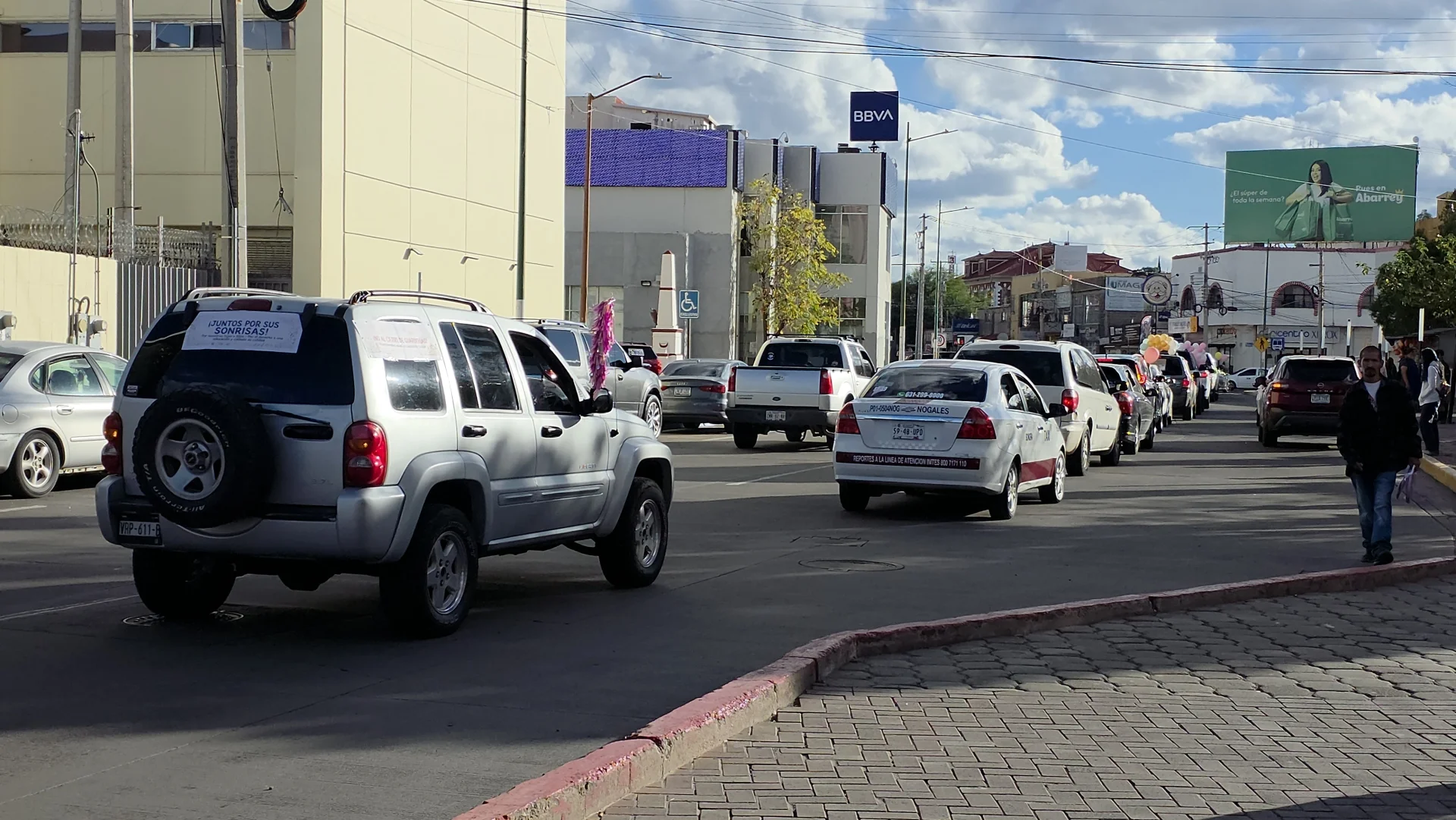 Realizan manifestación vehicular en Nogales contra cierre de guarderías del IMSS