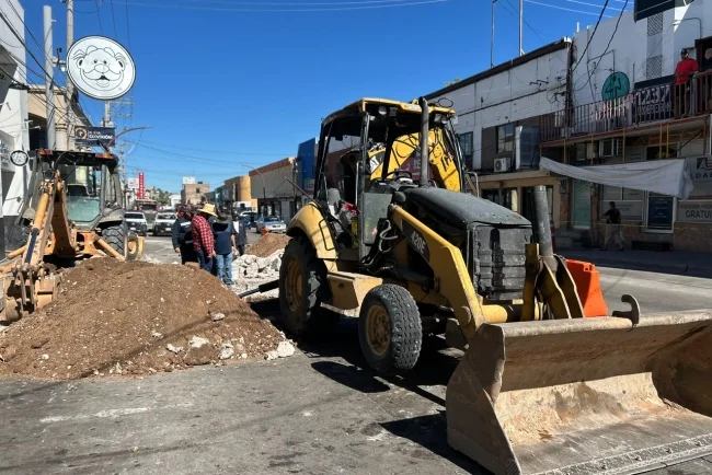 Dan seguimiento a obras de drenaje y agua potable en la avenida Álvaro Obregón y al mantenimiento del cárcamo Estadio