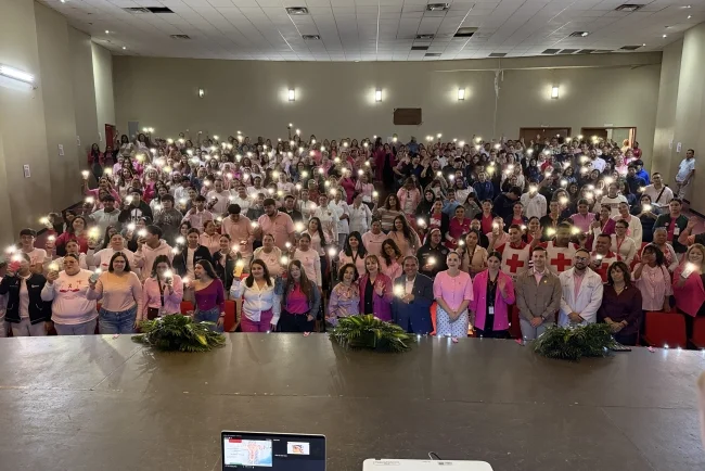 Refuerzan prevención del cáncer de mama con conferencias y vales para mastografías en Nogales