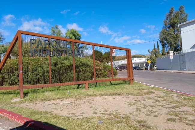 Avanza construcción del Centro de Negocios de Nogales con inversión de 32 millones de pesos