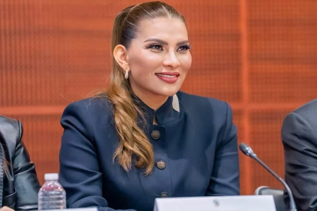 Reconoce Lorenia Valles aportación económica y social de las personas cuidadoras