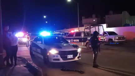 Taxista herido gravemente al rechazar intento de asalto con arma en plena calle