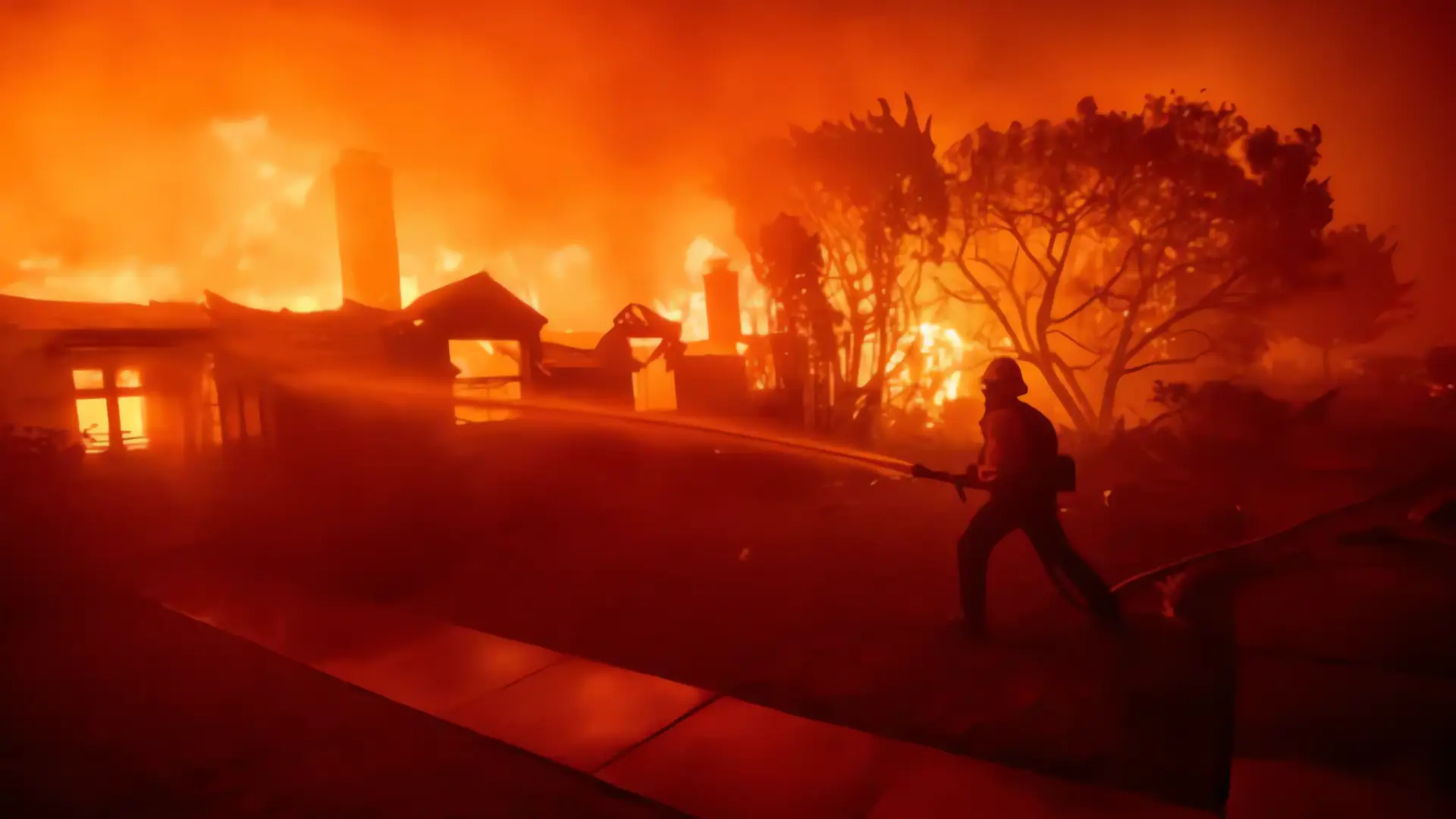 Incendio destruye bodega en Ecatepec: millonarias pérdidas
