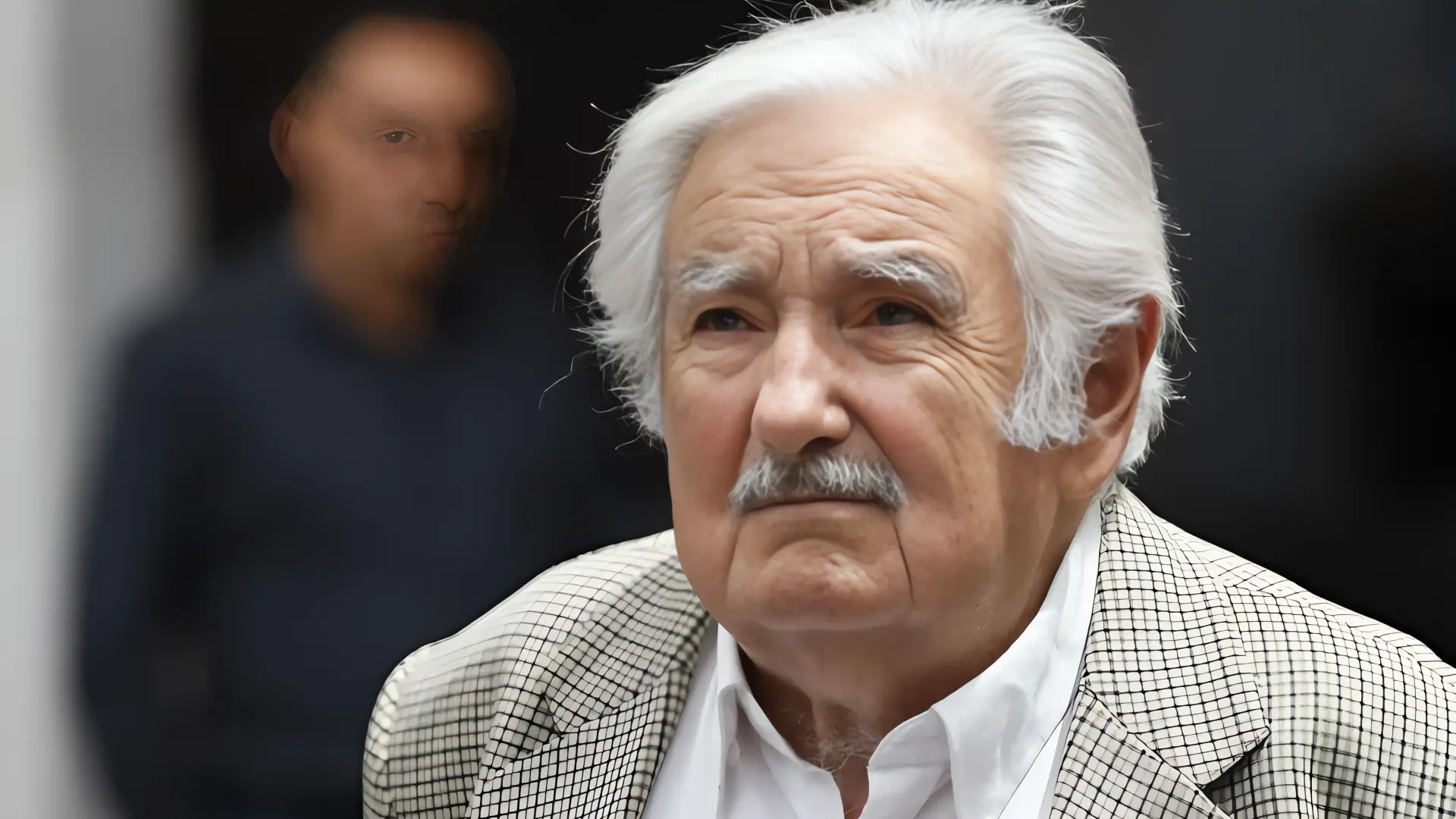 José Mujica enfrenta su enfermedad en casa
