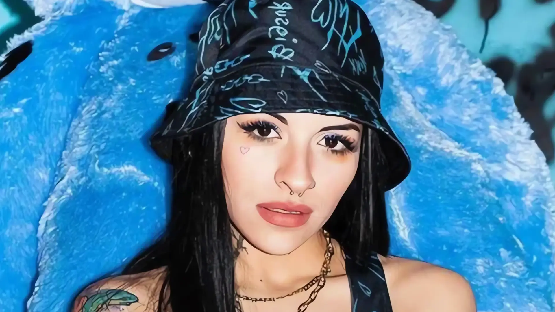 Cazzu lanza "Dolce", un nuevo hit del corrido tumbado
