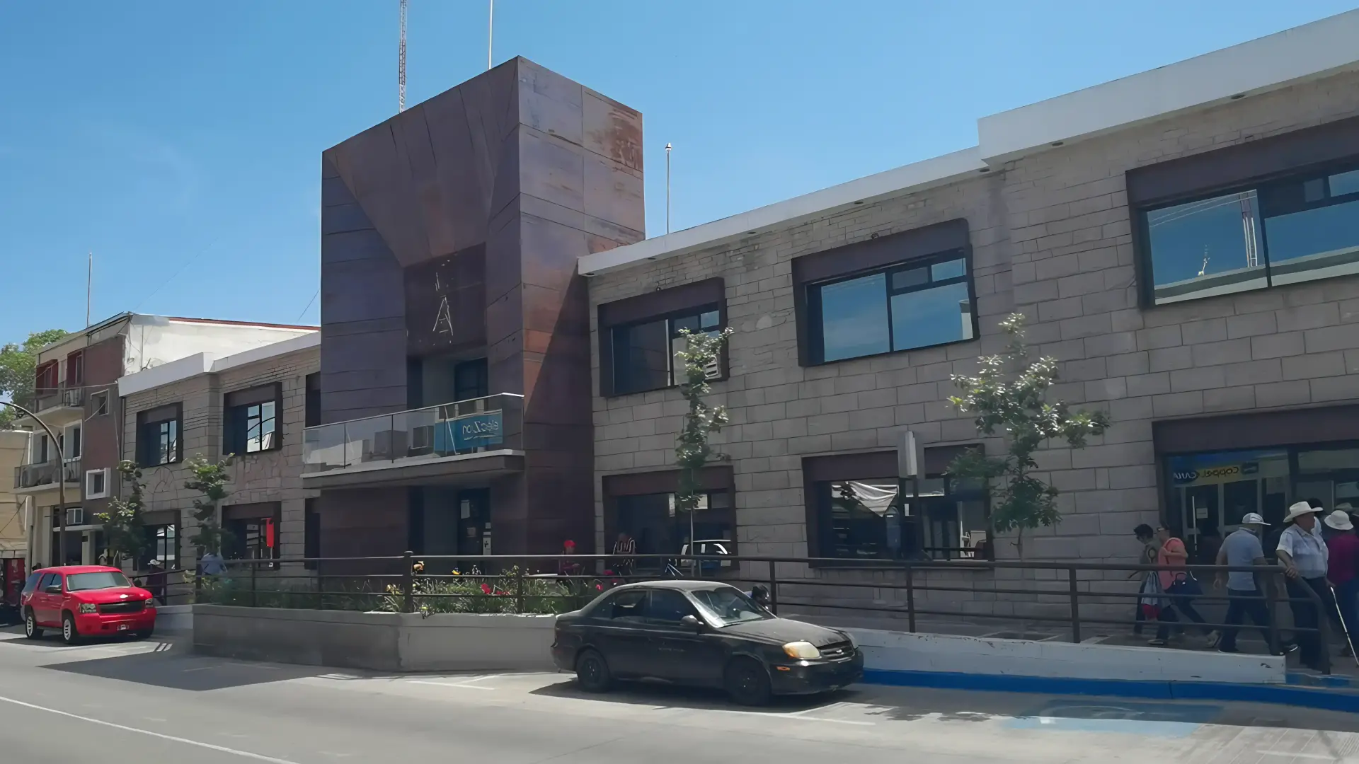 Cabildo revisará actualización de pensiones para ex trabajadores municipales
