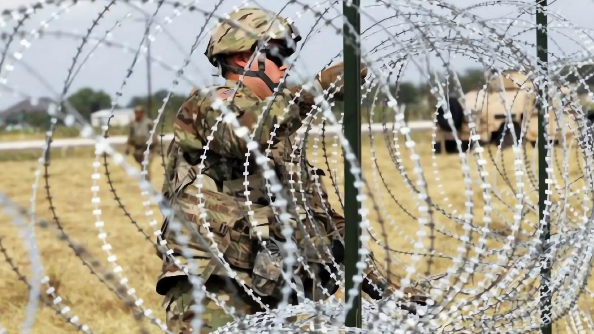 Alambre de púas refuerza la seguridad fronteriza en Yuma
