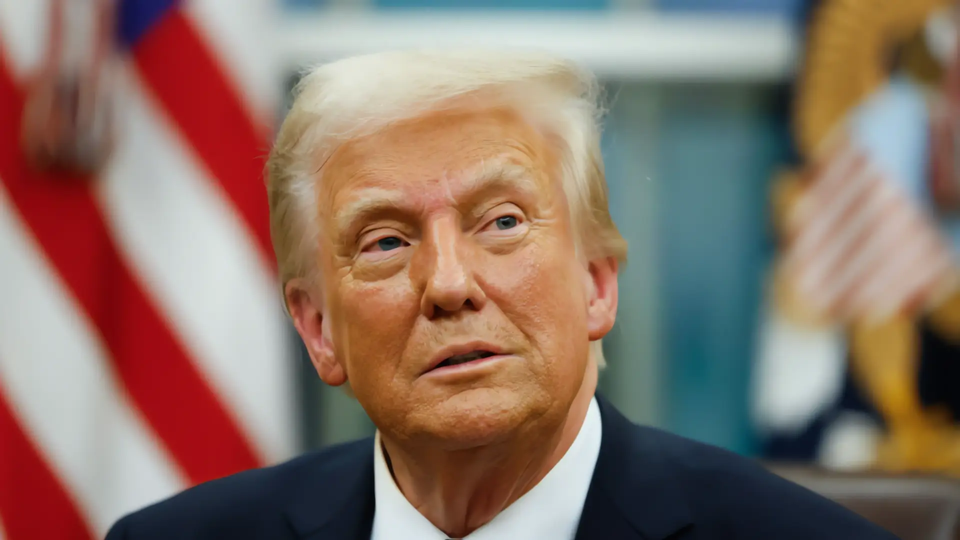 Juez amenaza a Trump con sanciones por desacato a orden de deportación
