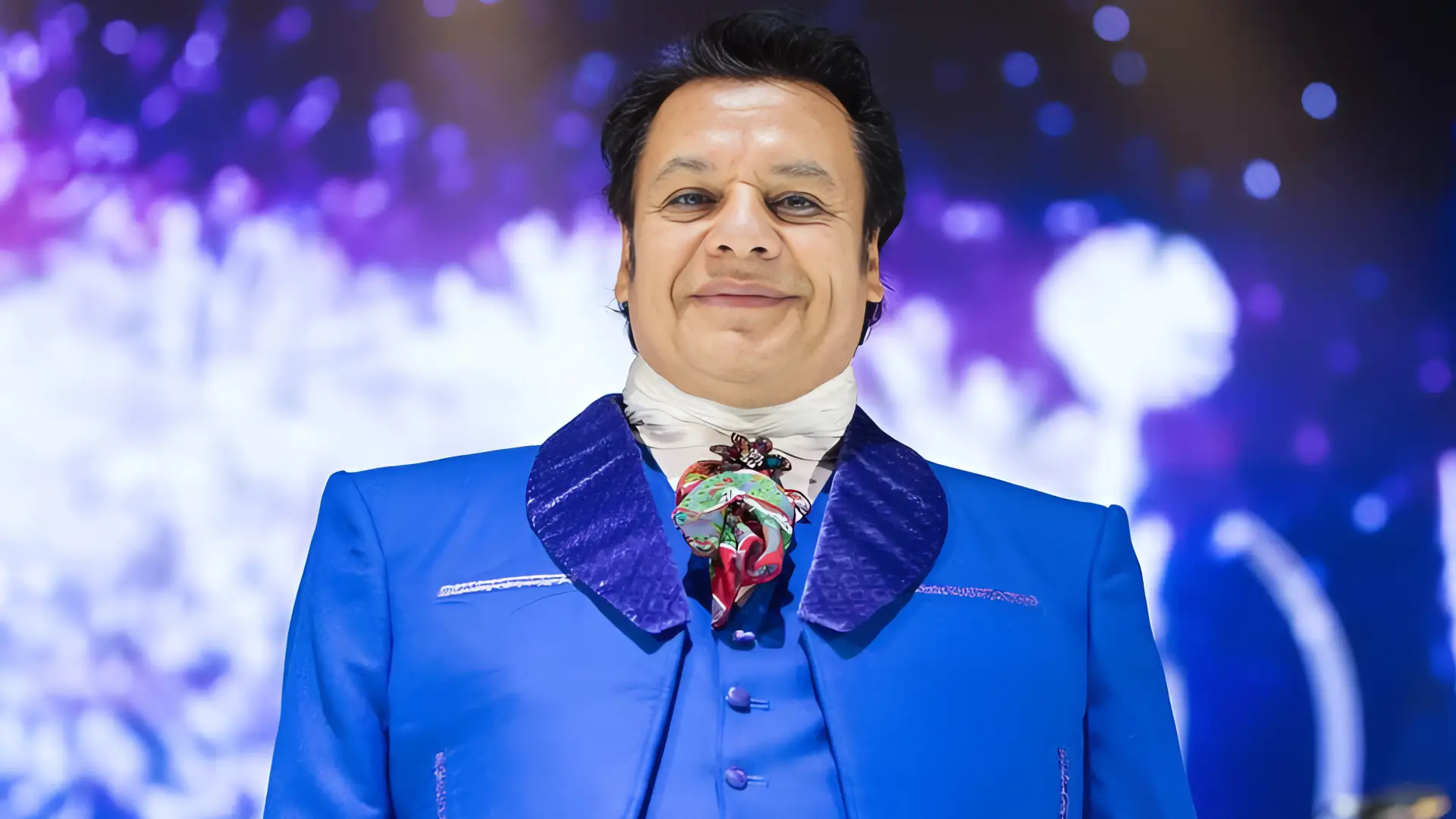 45 Años de "Recuerdos": El Legado Musical de Juan Gabriel
