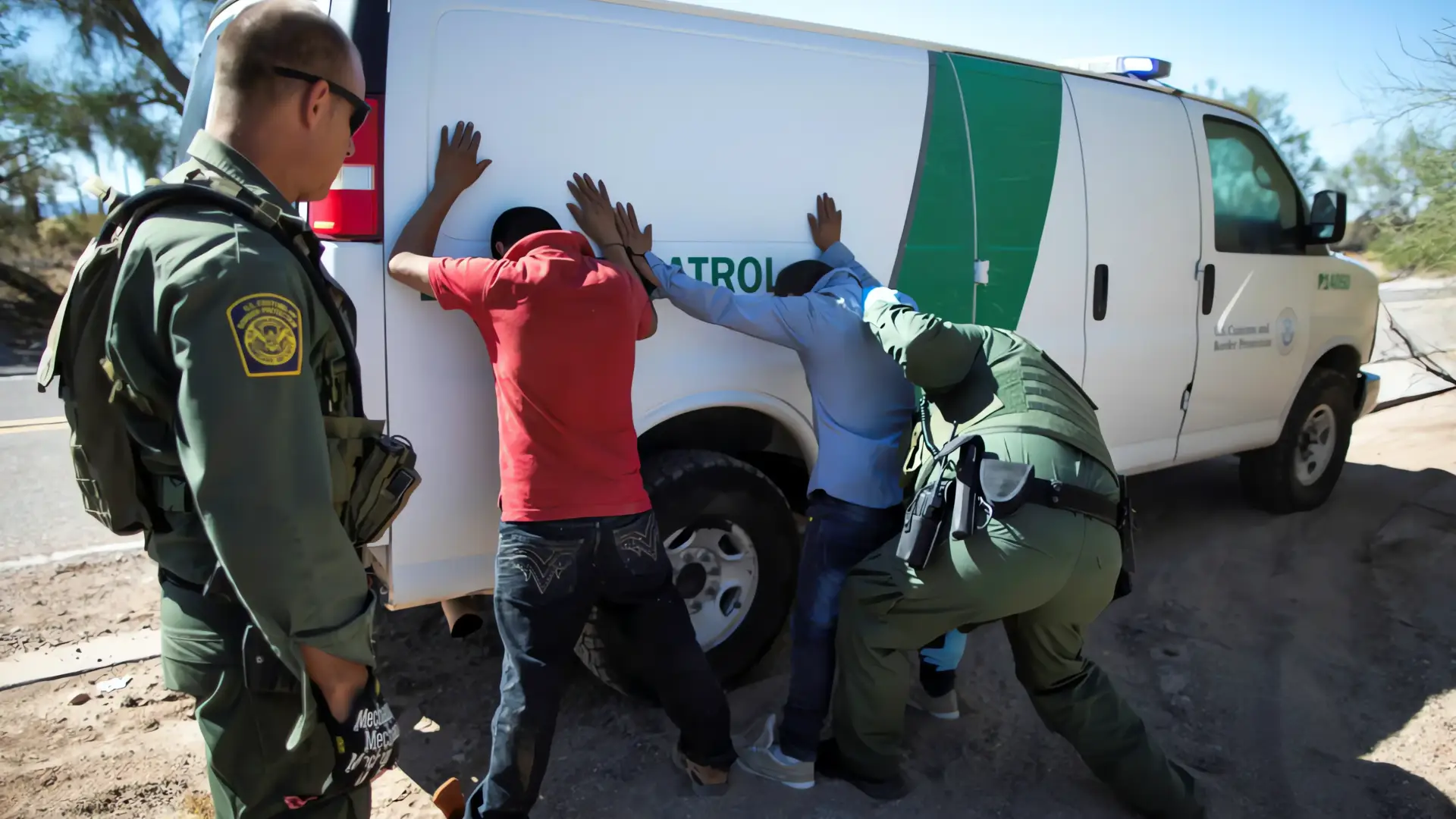 Migrantes detenidos en el Monumento Nacional Chiricahua
