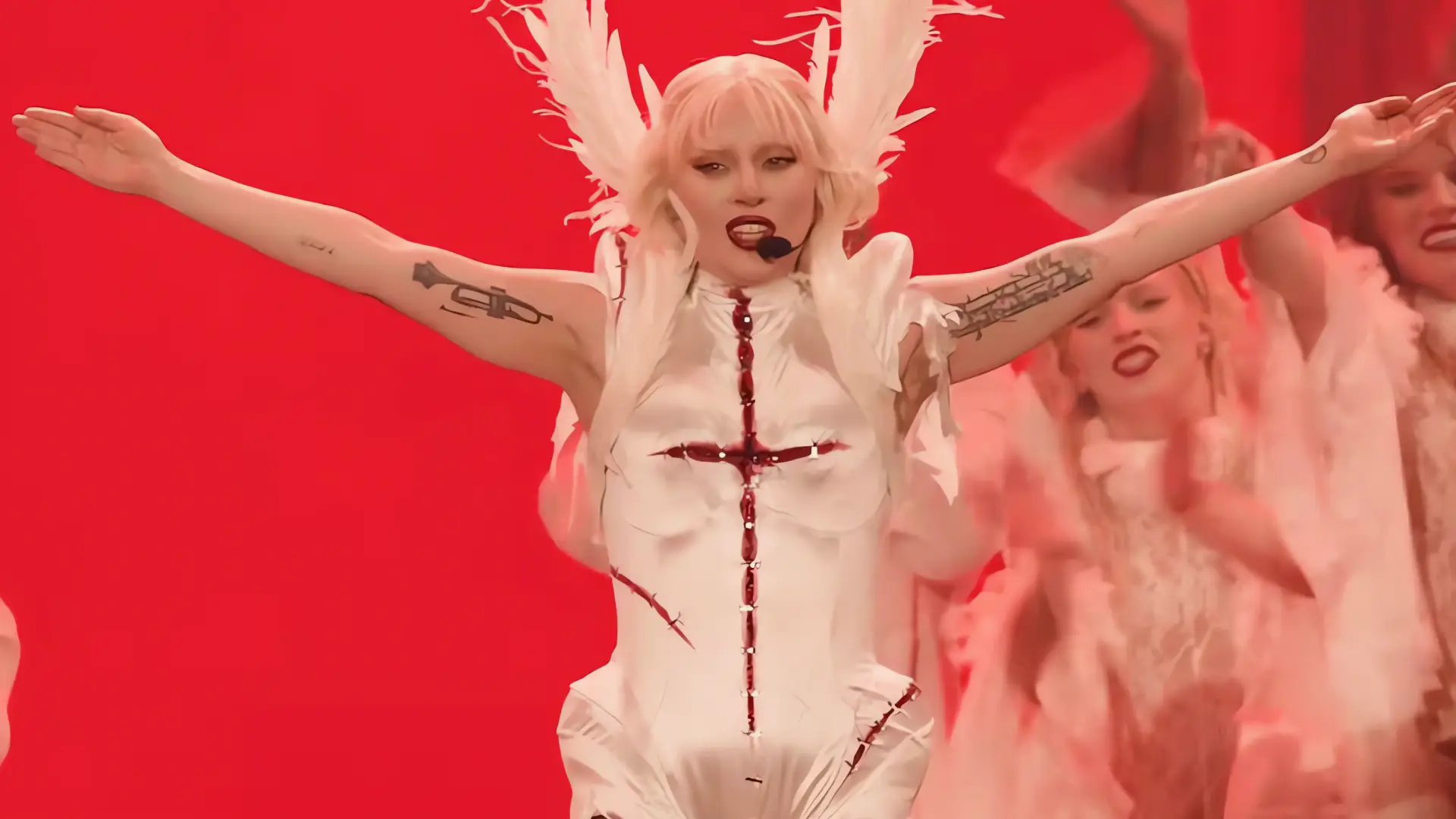 Lady Gaga deslumbra en Coachella
