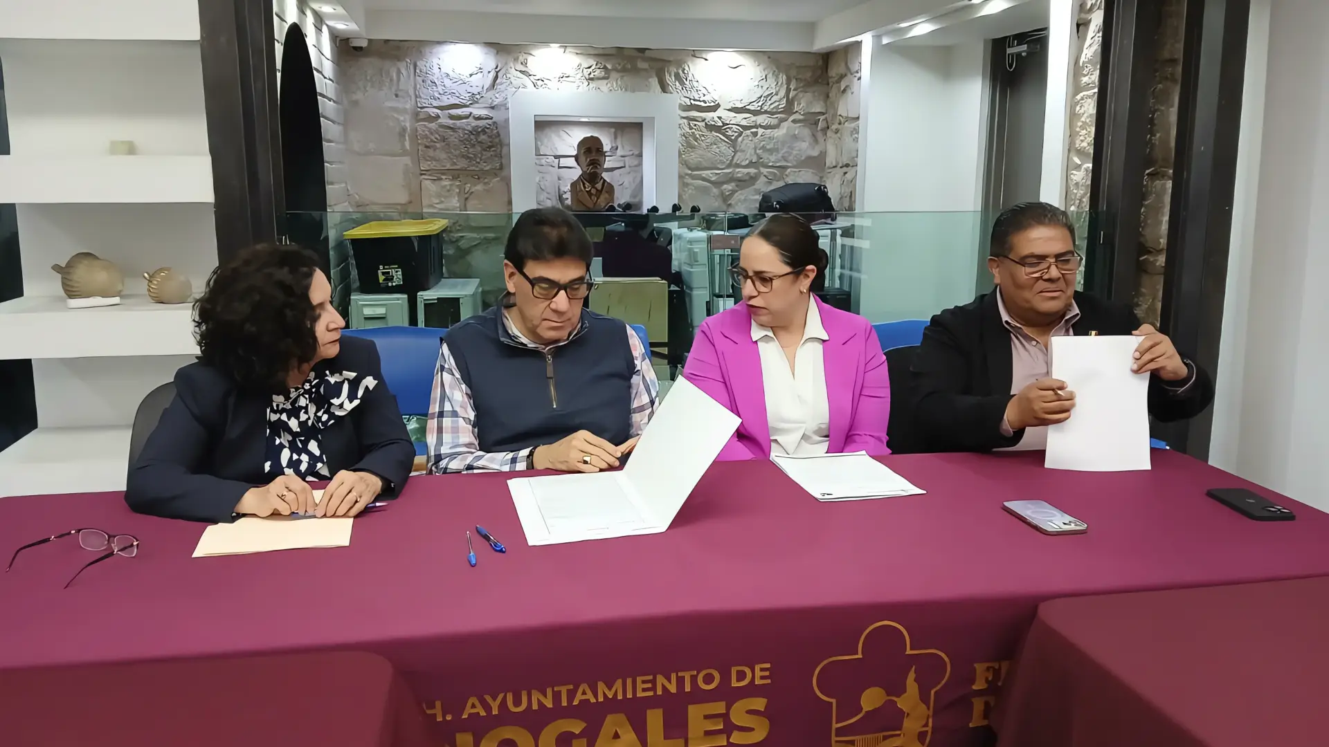 Más de 100 familias de Nogales regularizan sus predios con apoyo del Ayuntamiento e INSUS
