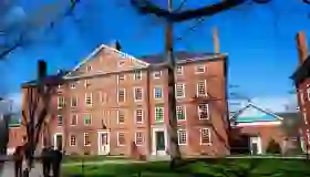 Harvard desafía a Trump: Libertad académica sobre política
