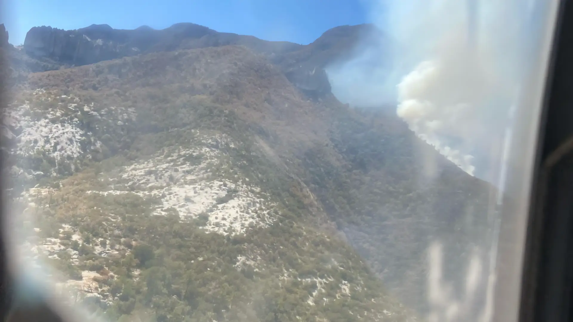 Incendio en la Sierra Alta de Sonora: Guardia Nacional apoya desde el aire
