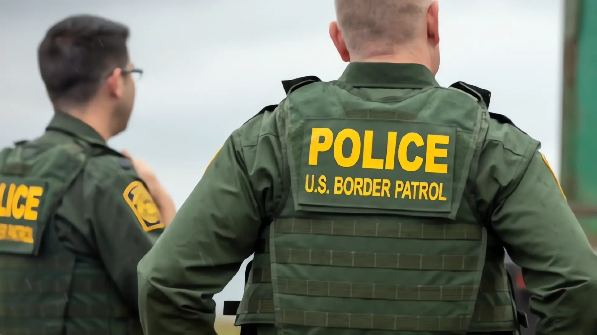 Dos migrantes rescatados en el desierto de Arizona
