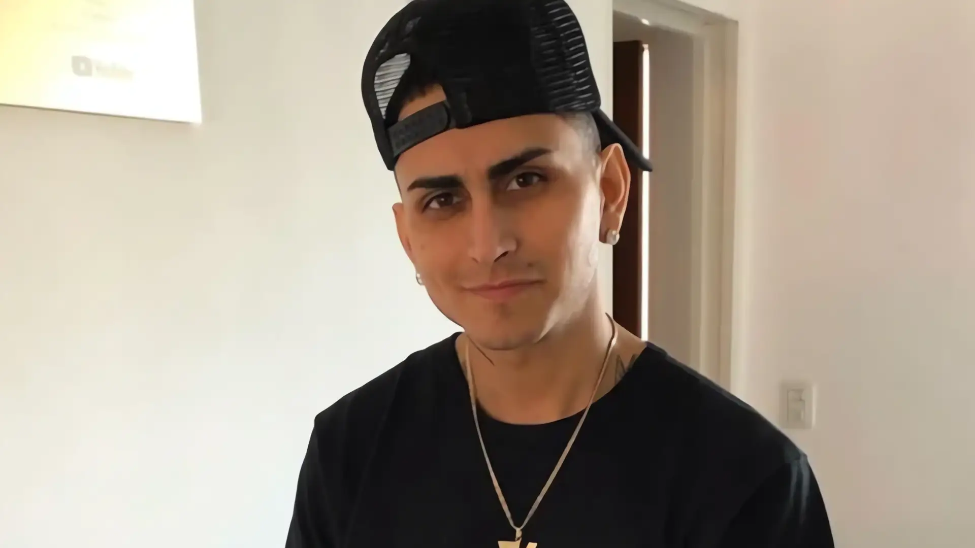 Cantante argentino revela diagnóstico de VIH
