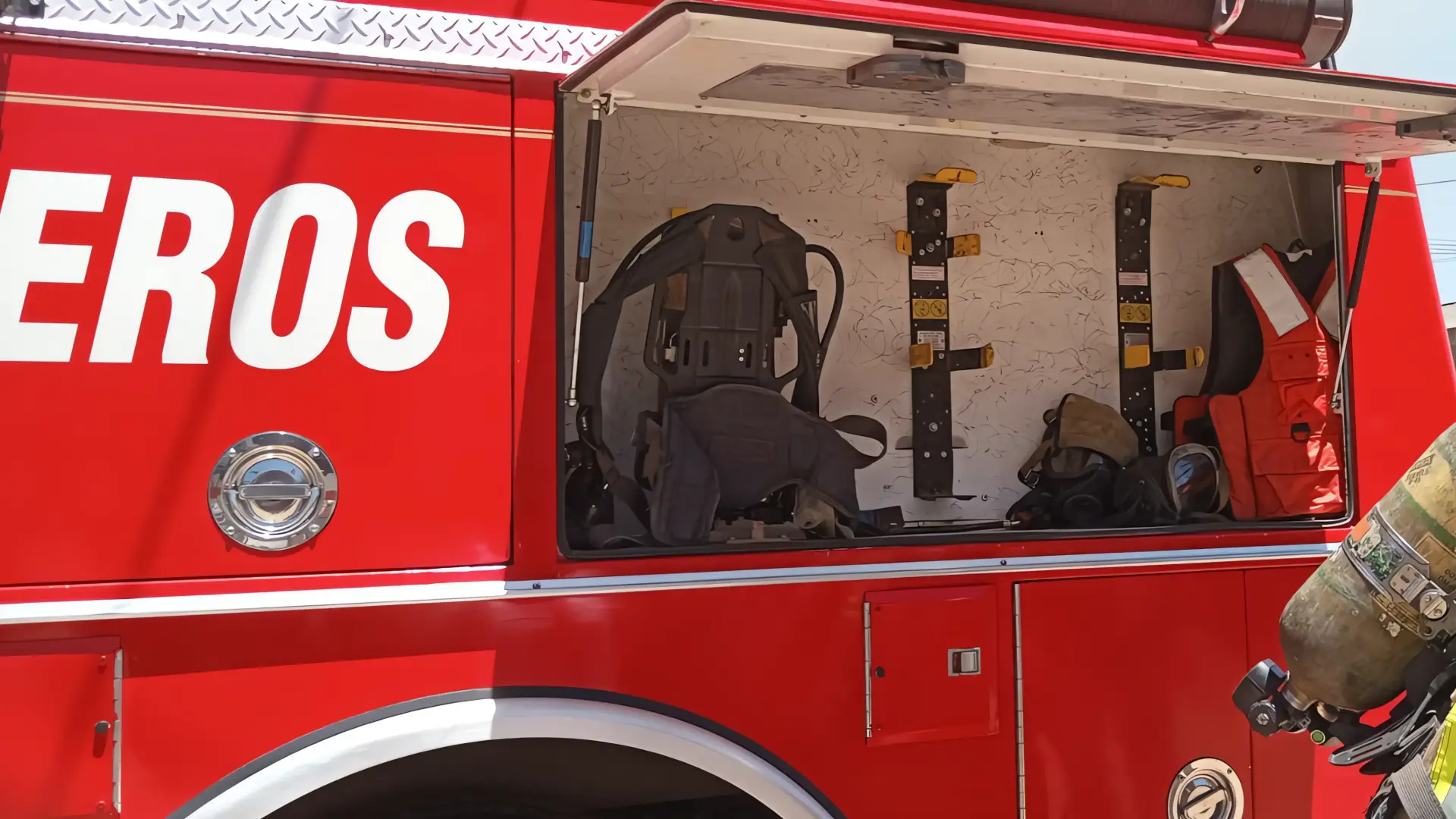 Incendio destruye vivienda en Nogales
